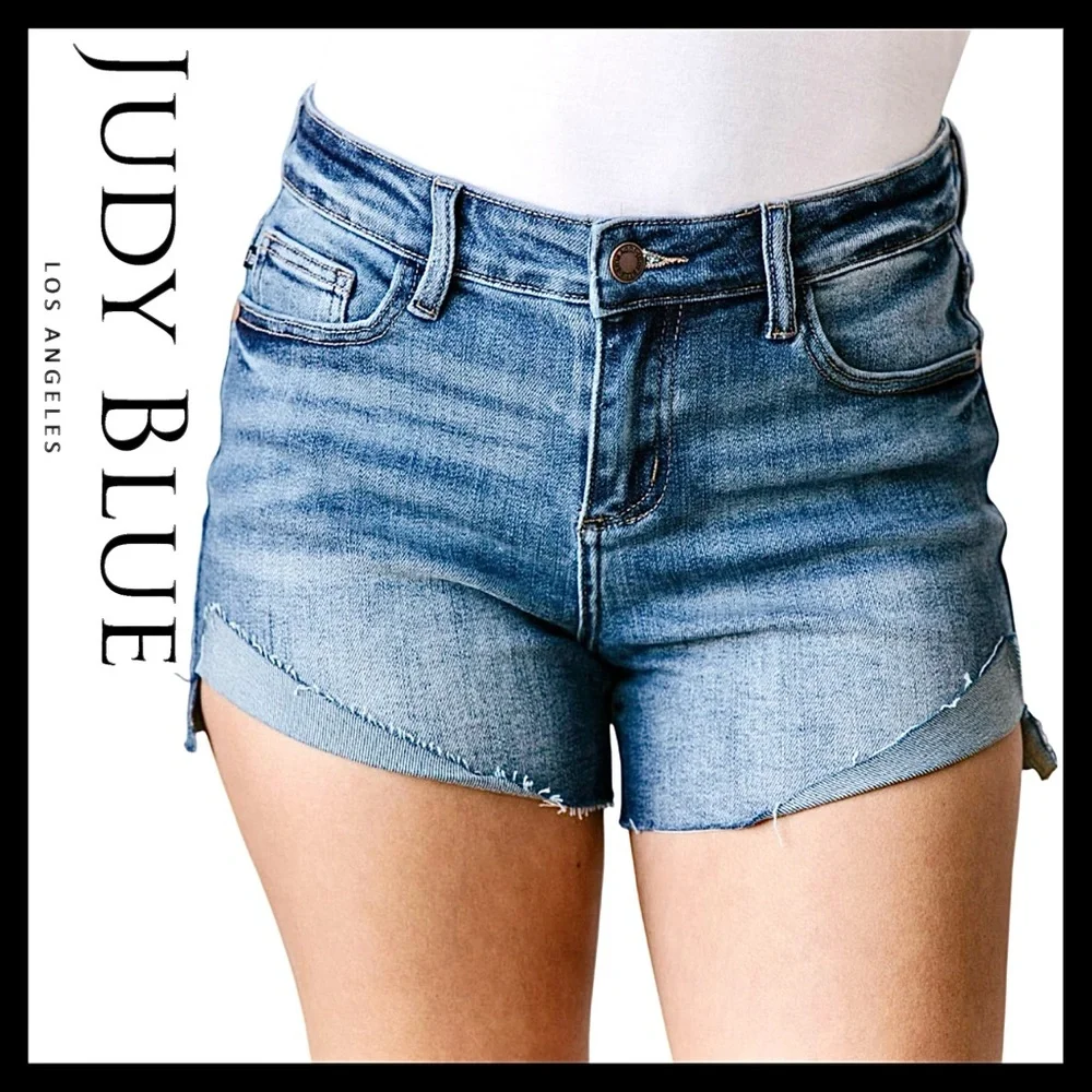 Judy Blue Los Angeles Mid-Rise Semi-Cuffed Raw Hem Denim Shorts Size (XL) - Picture 14 of 14